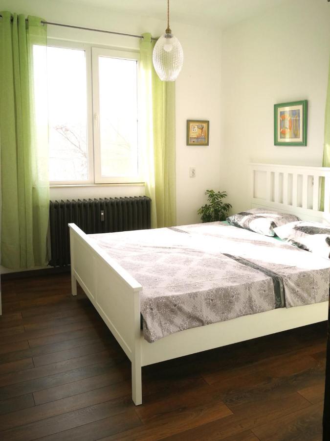 Sunny Downtown Apartment For 4 โซเฟีย ภายนอก รูปภาพ