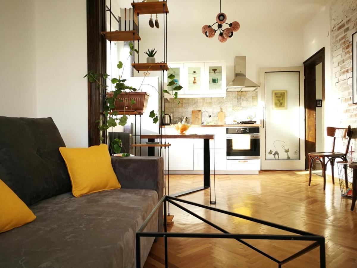 Sunny Downtown Apartment For 4 โซเฟีย ภายนอก รูปภาพ